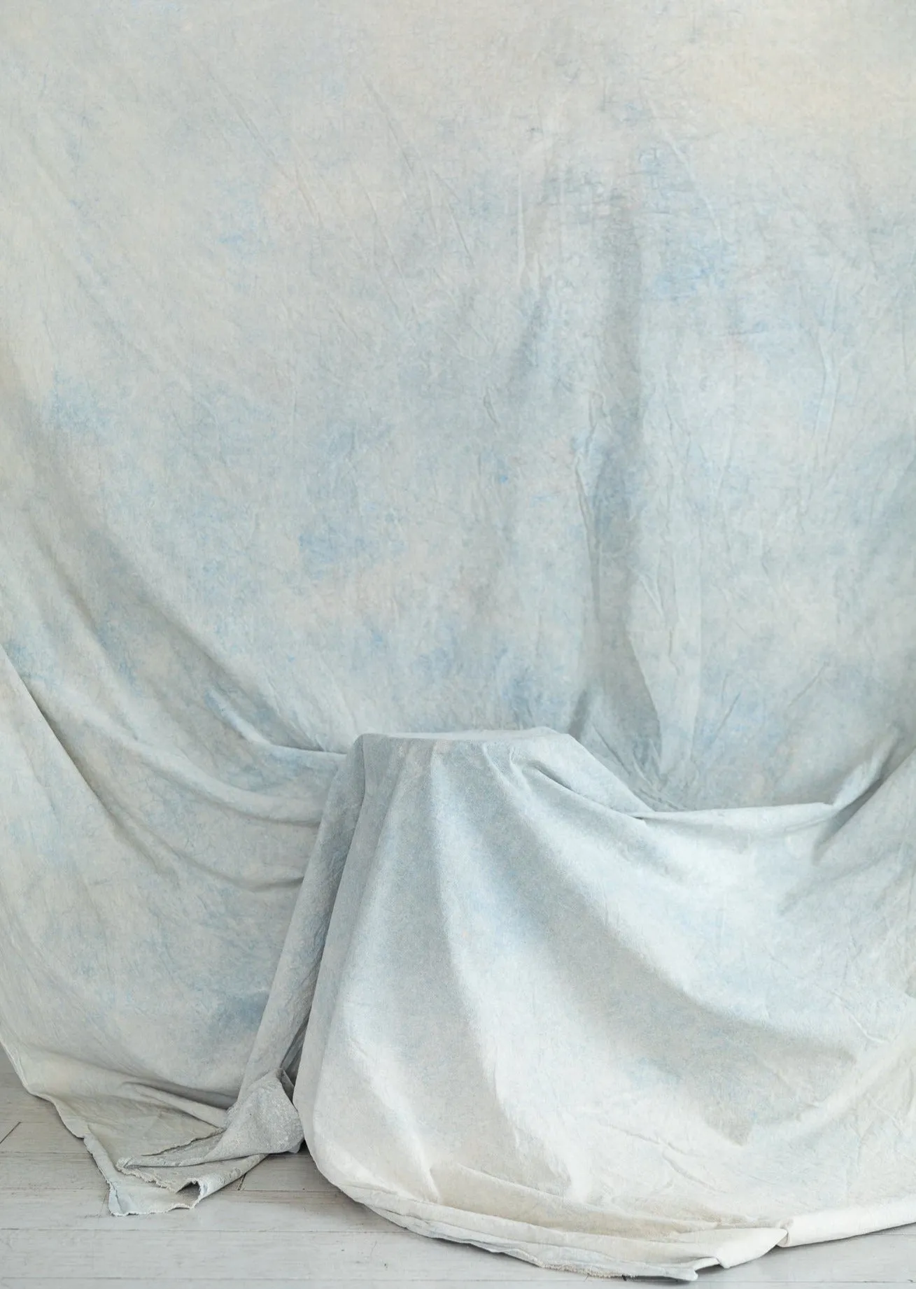 Arctic Giant #0803 XL Hand Painted Muslin Backdrop
