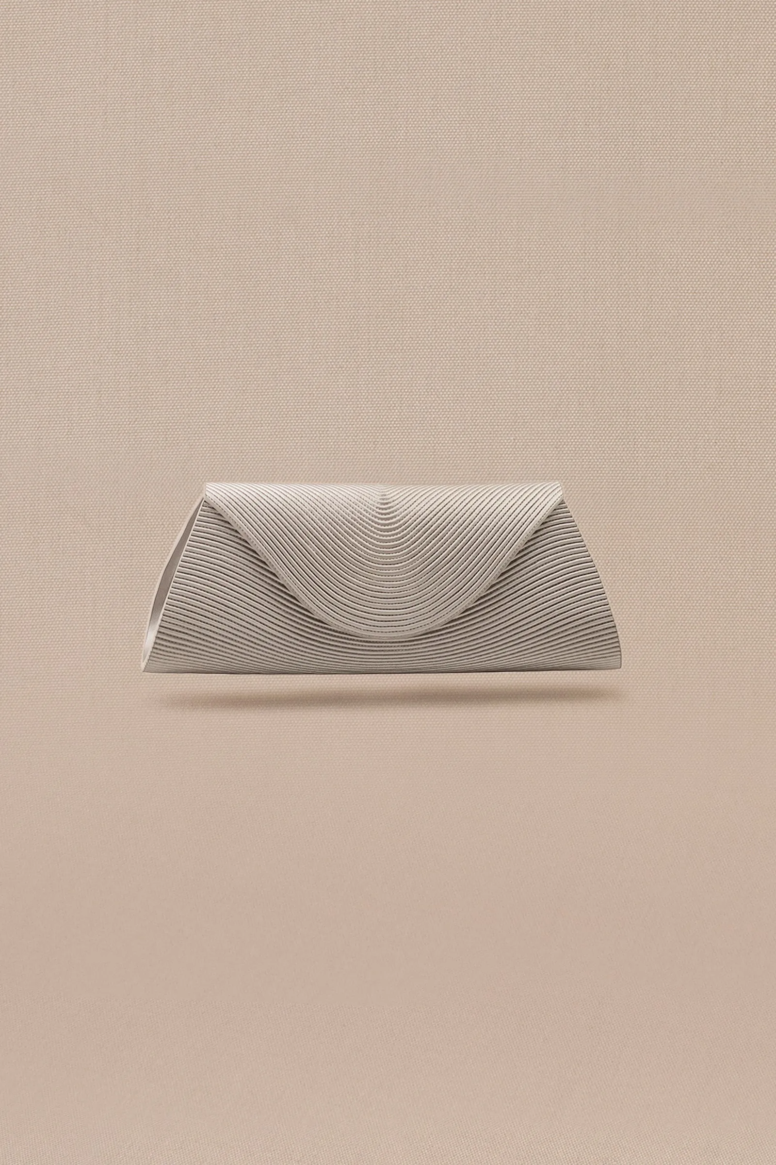 Reba Clutch