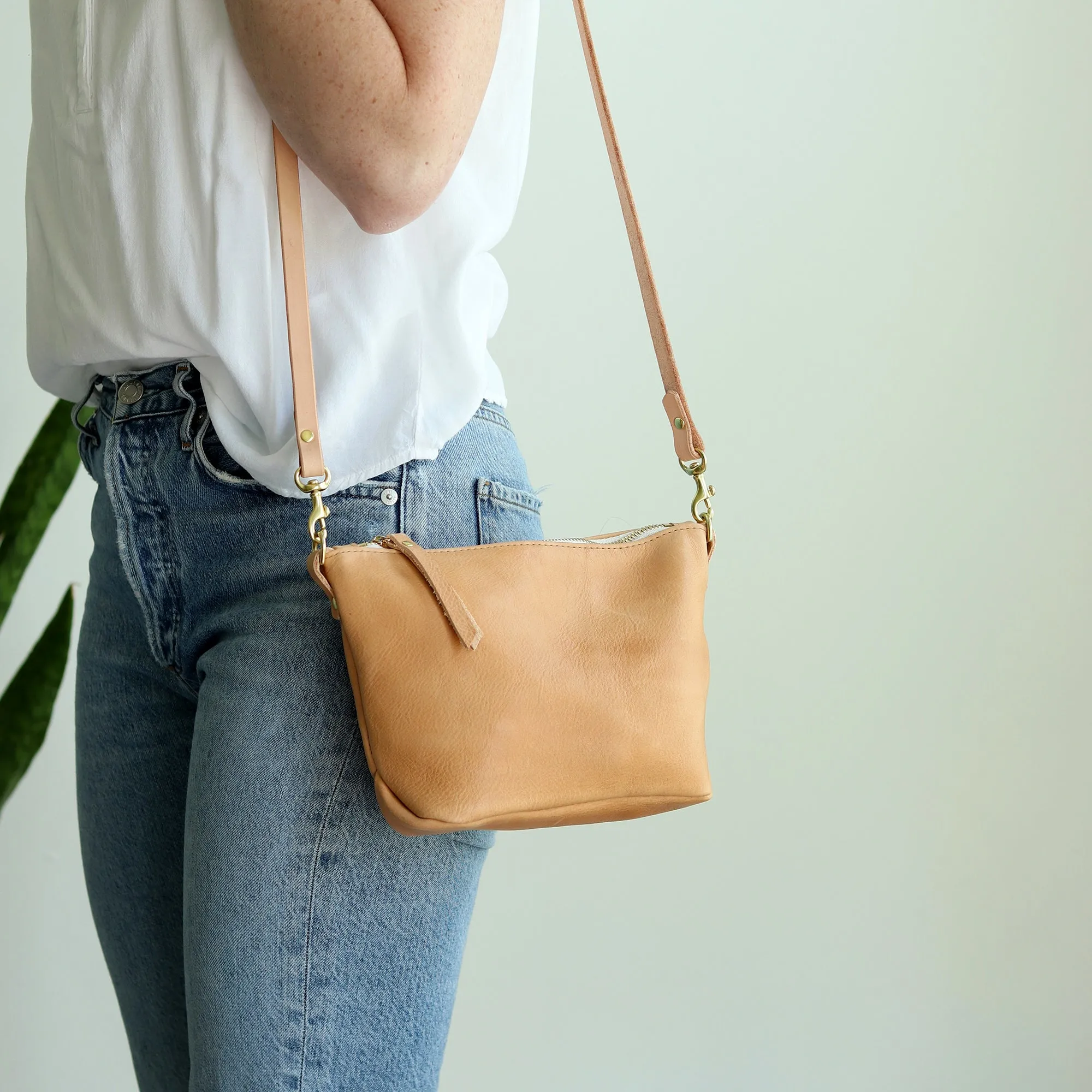 Summer Seconds Sale - Small Leather Convertible Crossbody Clutch Bag - Beige No. 5